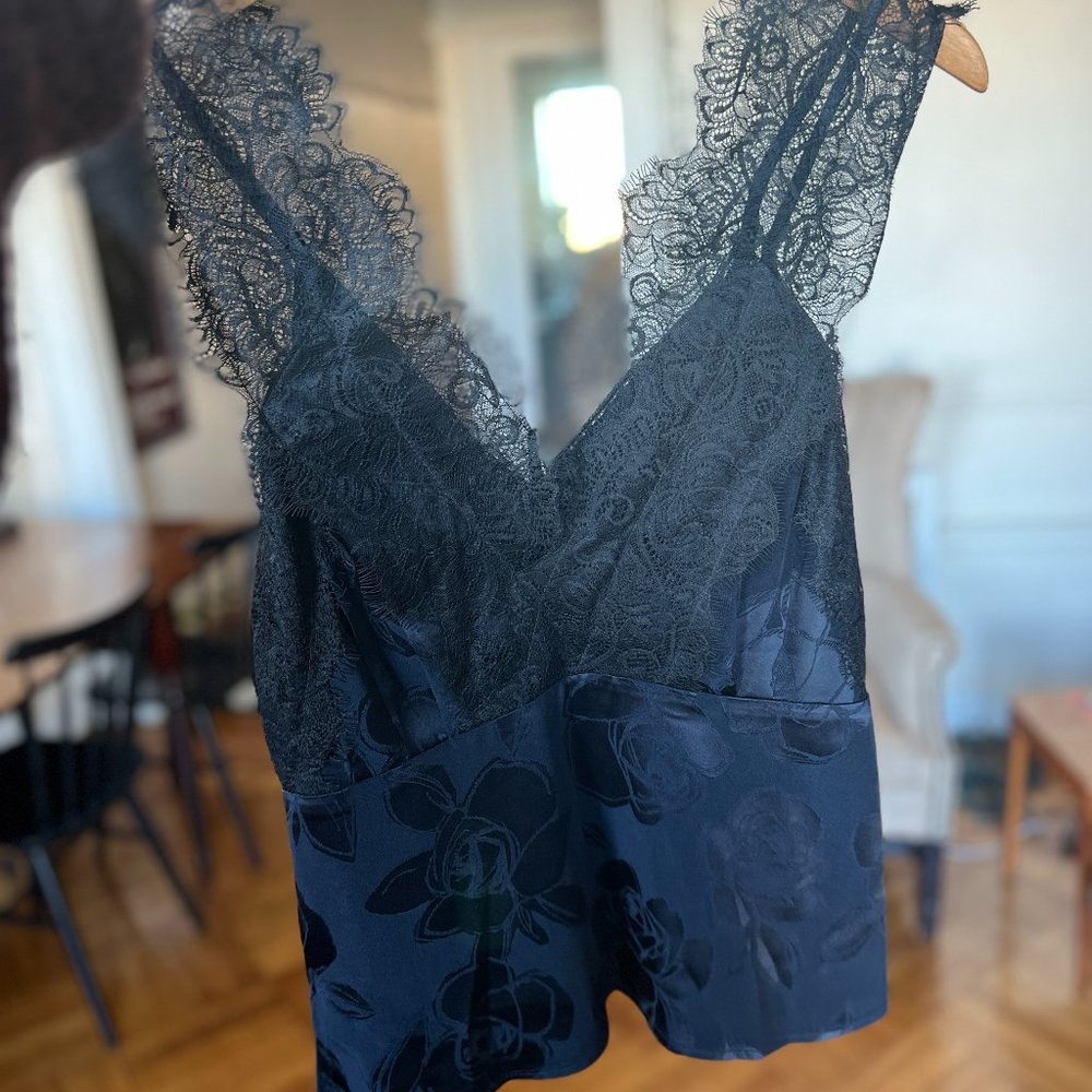 NWOT - Rachel Comey Estela Lace Top in Midnight Navy and Black - size 4